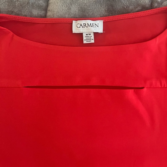 Carmen red front slit blouse NWT - Picture 2 of 4